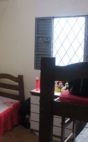 Casa à venda com 180m², 2 quartos e 2 vagasQuarto