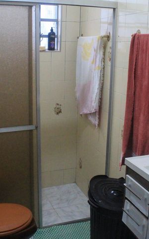 Casa à venda com 180m², 2 quartos e 2 vagasBanheiro da Suíte