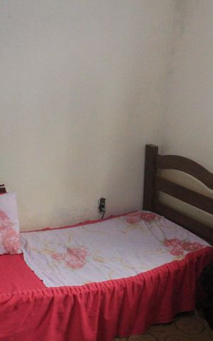 Casa à venda com 180m², 2 quartos e 2 vagasQuarto