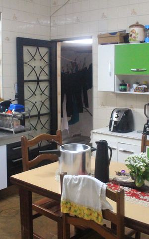 Casa à venda com 180m², 2 quartos e 2 vagasCozinha