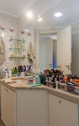 Apartamento para alugar com 137m², 4 quartos e 2 vagasBanheiro da Suíte