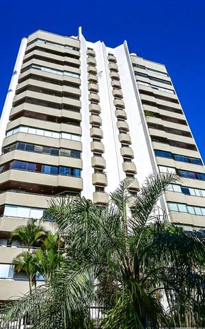 Apartamento à venda com 150m², 3 quartos e 3 vagasFachada