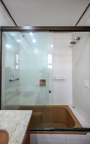 Apartamento à venda com 150m², 3 quartos e 3 vagasBanheiro Suíte 2