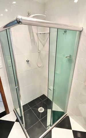 Casa à venda com 98m², 2 quartos e 2 vagasBanheiro