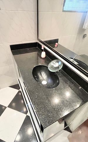 Casa à venda com 98m², 2 quartos e 2 vagasBanheiro