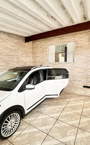 Casa à venda com 98m², 2 quartos e 2 vagasGaragem