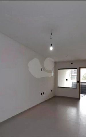 Casa de condomínio à venda com 200m², 3 quartos e 2 vagas