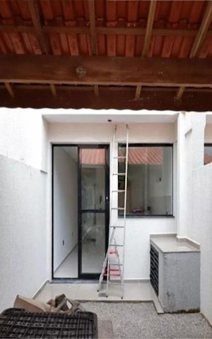 Casa de condomínio à venda com 200m², 3 quartos e 2 vagas