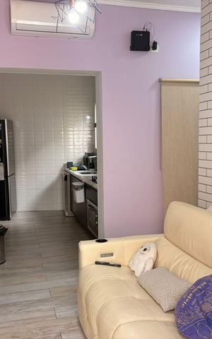 Casa à venda com 263m², 4 quartos e 3 vagas Casa à venda com 263m², 4 quartos e 3 vagasSala