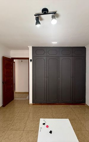 Casa à venda com 218m², 3 quartos e 3 vagas Casa à venda com 218m², 3 quartos e 3 vagasQuarto 3