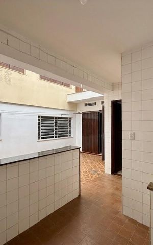 Casa à venda com 218m², 3 quartos e 3 vagas Casa à venda com 218m², 3 quartos e 3 vagasÁrea de Serviço