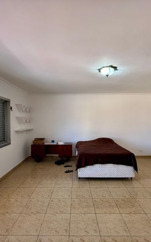 Casa à venda com 218m², 3 quartos e 3 vagas Casa à venda com 218m², 3 quartos e 3 vagasSuíte