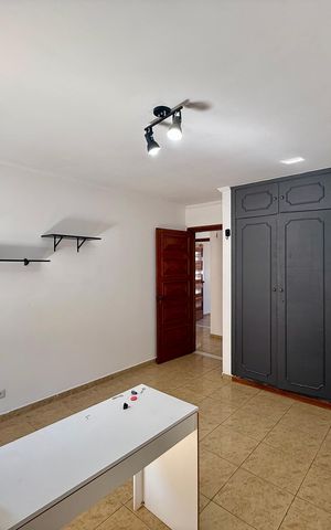 Casa à venda com 218m², 3 quartos e 3 vagas Casa à venda com 218m², 3 quartos e 3 vagasQuarto 3