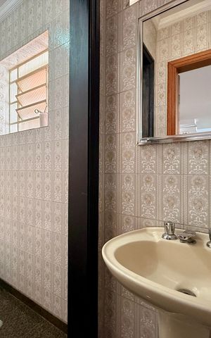 Casa à venda com 218m², 3 quartos e 3 vagas Casa à venda com 218m², 3 quartos e 3 vagasLavabo