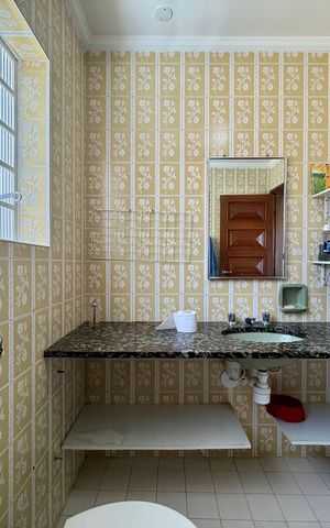 Casa à venda com 218m², 3 quartos e 3 vagas Casa à venda com 218m², 3 quartos e 3 vagasBanheiro Suíte