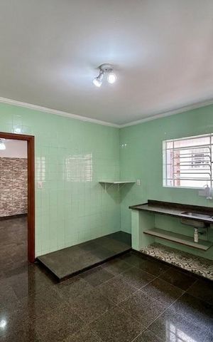 Casa à venda com 218m², 3 quartos e 3 vagas Casa à venda com 218m², 3 quartos e 3 vagasCozinha