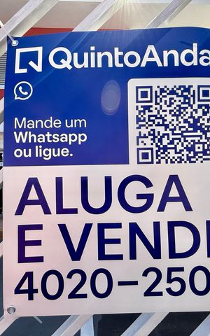 Casa à venda com 218m², 3 quartos e 3 vagas Casa à venda com 218m², 3 quartos e 3 vagasPlaca
