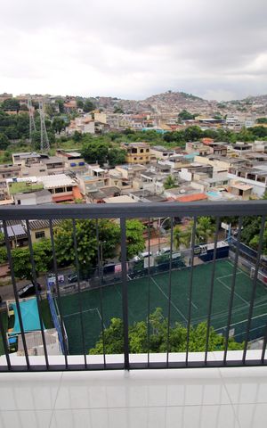 Apartamento à venda com 62m², 2 quartos e 1 vagaVaranda da sala