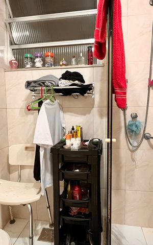 Apartamento à venda com 300m², 4 quartos e 1 vaga Apartamento à venda com 300m², 4 quartos e 1 vagaBanheiro social