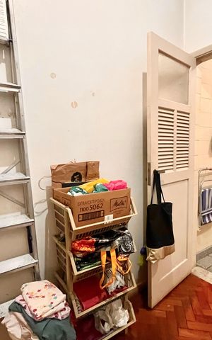 Apartamento à venda com 300m², 4 quartos e 1 vaga Apartamento à venda com 300m², 4 quartos e 1 vagaQuarto de Serviço 2