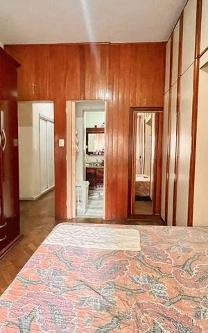 Apartamento à venda com 300m², 4 quartos e 1 vaga Apartamento à venda com 300m², 4 quartos e 1 vagaSuite