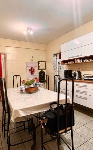 Apartamento à venda com 300m², 4 quartos e 1 vaga Apartamento à venda com 300m², 4 quartos e 1 vagaCozinha