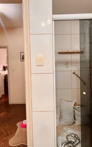 Apartamento à venda com 300m², 4 quartos e 1 vaga Apartamento à venda com 300m², 4 quartos e 1 vagaBanheiro social 2