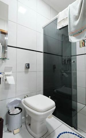 Casa à venda com 202m², 2 quartos e 2 vagasSuíte