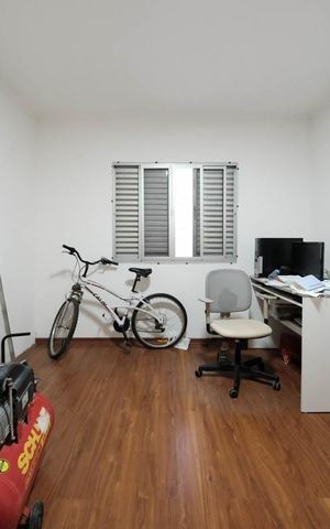 Casa à venda com 202m², 2 quartos e 2 vagasQuarto