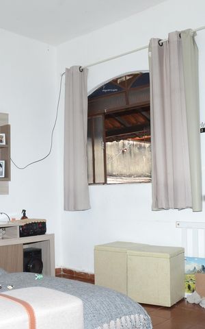 Casa à venda com 360m², 2 quartos e 2 vagasSala