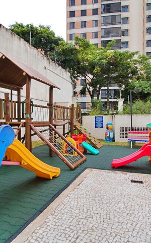 Apartamento à venda com 86m², 2 quartos e 2 vagas Apartamento à venda com 86m², 2 quartos e 2 vagasÁrea comum - Playground