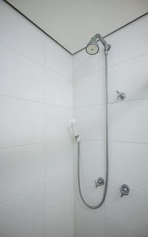 Apartamento à venda com 64m², 2 quartos e 1 vagaChuveiro do Banheiro 