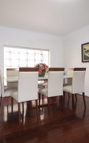 Casa à venda com 380m², 3 quartos e 7 vagasSala de jantar