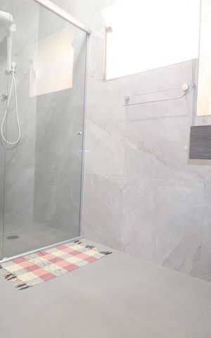 Casa à venda com 380m², 3 quartos e 7 vagasBanheiro 2