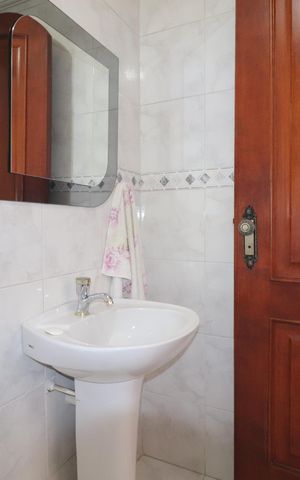 Casa à venda com 380m², 3 quartos e 7 vagasMezanino - Banheiro