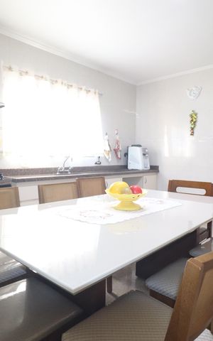 Casa à venda com 380m², 3 quartos e 7 vagasCozinha