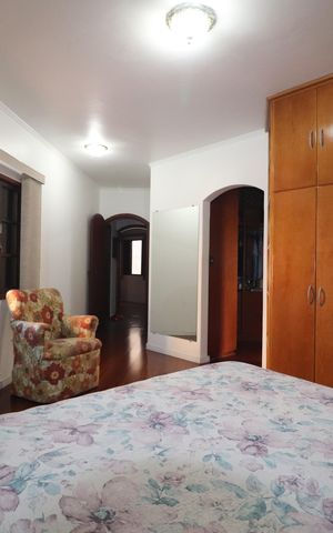 Casa à venda com 380m², 3 quartos e 7 vagasQuarto 1 suíte 