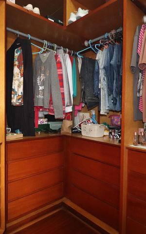 Casa à venda com 380m², 3 quartos e 7 vagasCloset Quarto 1 suíte 