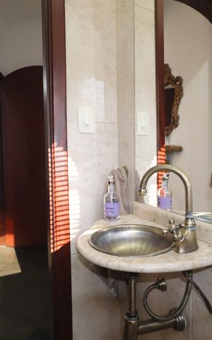 Casa à venda com 380m², 3 quartos e 7 vagasLavabo