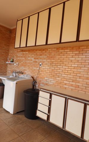 Casa à venda com 380m², 3 quartos e 7 vagasLavanderia