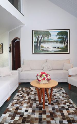 Casa à venda com 380m², 3 quartos e 7 vagasSala