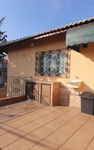 Casa à venda com 380m², 3 quartos e 7 vagasÁrea de Serviço