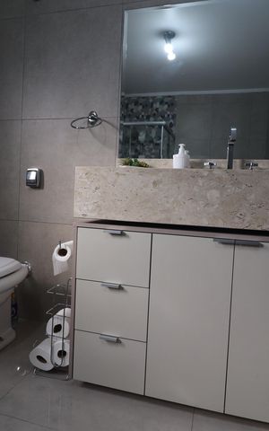 Casa à venda com 380m², 3 quartos e 7 vagasBanheiro Quarto 1 suíte 