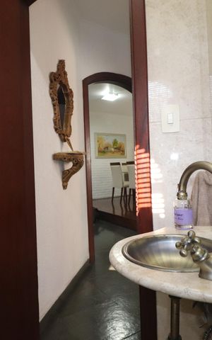 Casa à venda com 380m², 3 quartos e 7 vagasLavabo