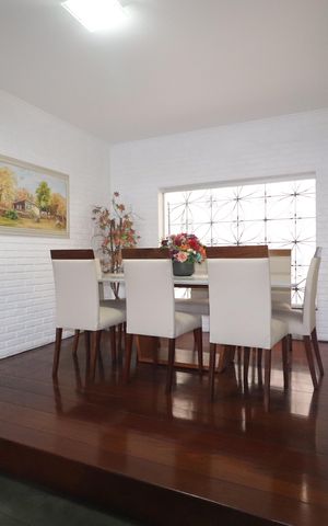 Casa à venda com 380m², 3 quartos e 7 vagasSala de jantar
