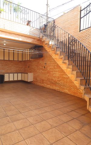 Casa à venda com 380m², 3 quartos e 7 vagasQuintal