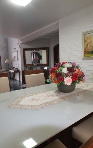 Casa à venda com 380m², 3 quartos e 7 vagasSala de jantar