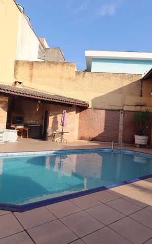 Casa à venda com 380m², 3 quartos e 7 vagasPiscina