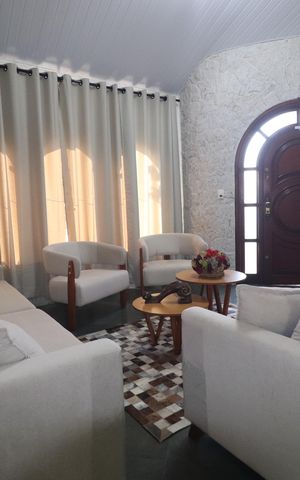 Casa à venda com 380m², 3 quartos e 7 vagasSala