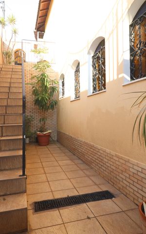 Casa à venda com 380m², 3 quartos e 7 vagasQuintal 2